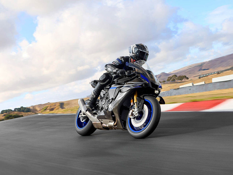 2026 YAMAHA YZF-R1M
